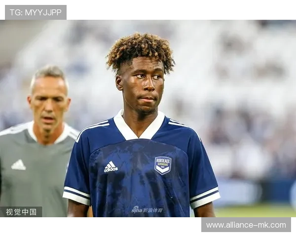 波尔多战术革新:进攻套路引领法甲新潮流